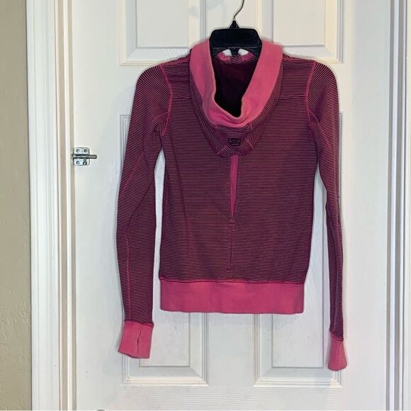 Lululemon Bliss Break Hoodie Pink Purple Striped Jacket Sweater Size 2 - Picture 2 of 8